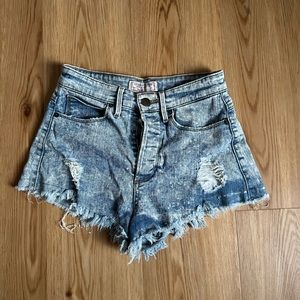 Vintage Guess Shorts Size 24”
